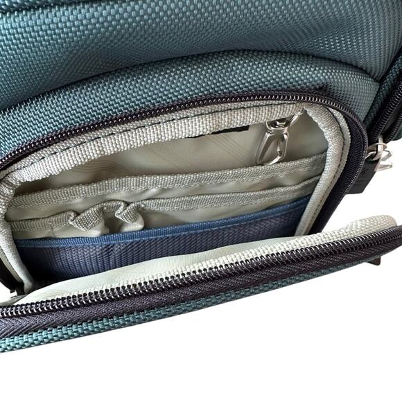 Ricardo Beverly Hills Luggage Canvas Shoulder Carry On Bag - Picture 12 of 14